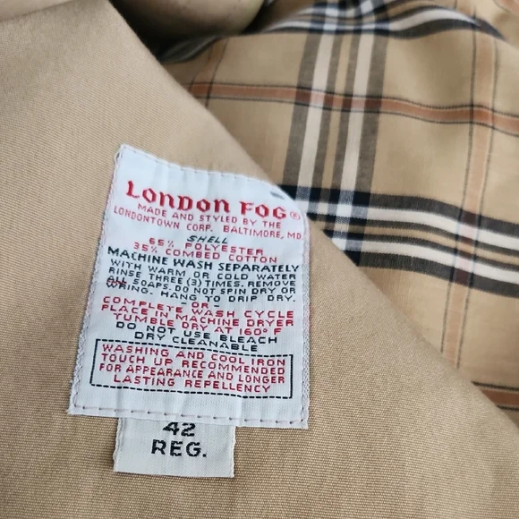 Classic Tan Double-Breasted Men's Trench Coat - Picture 10 of 11